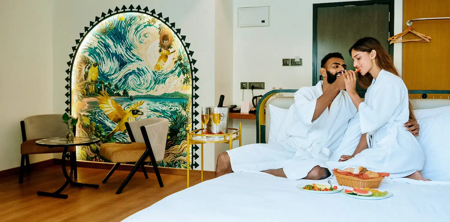 Couples room with private bathtub in Goa