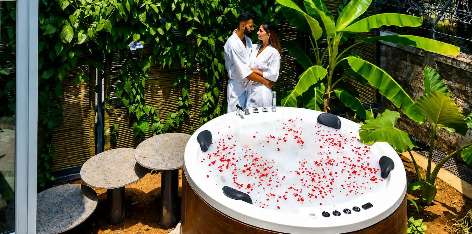 Romantic room with jacuzzi experience in Goa